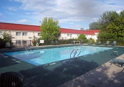Clarion Inn Fairgrounds Syracuse 03.[1]